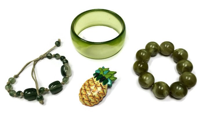 Lot/3 Green Bracelets & Pin (1 of 6)