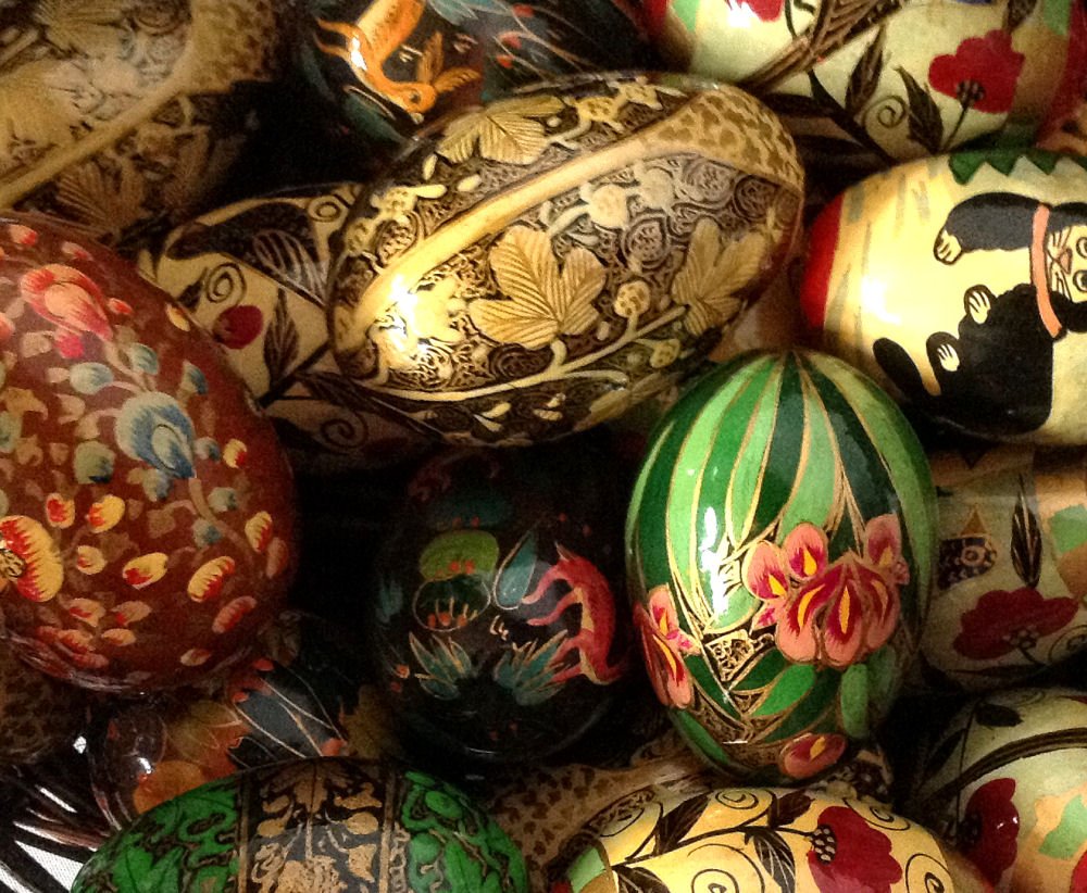 Lot/19 Pysanky Handpainted Wooden Eggs (1 of 3)