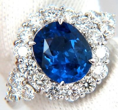 6.22CT NATURAL NO HEAT SAPPHIRE DIAMONDS RING 18KT: GIA 4.36ct. Natural No Heat Sapphire Diamonds Ring Supreme Vivid Blue color Clean Clarity. GIA Certified (please see attached) Amazing Brilliant Oval cut full faceted. Beautiful Vibrant Blue sparkles