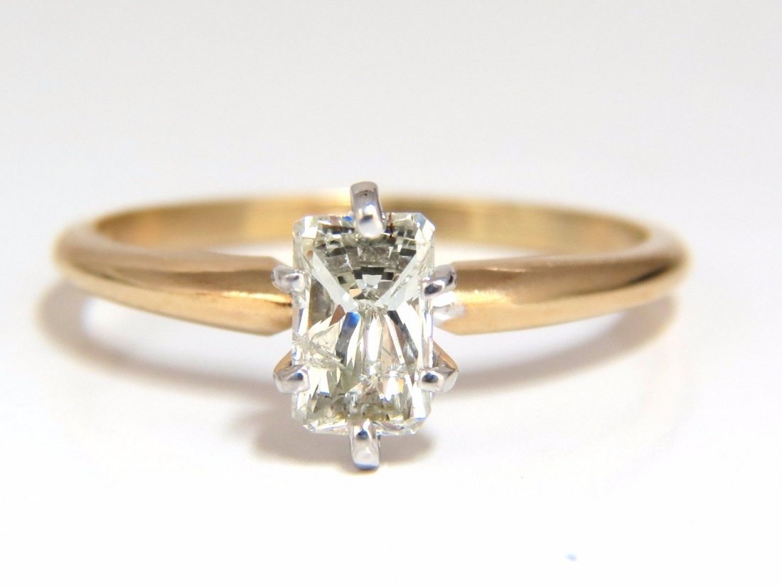 .75ct classic raised solitaire longer radiant cut (1 of 4)