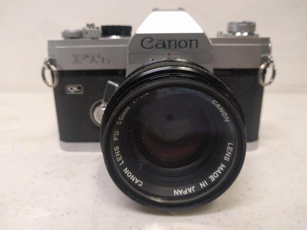 Canon FTB 35 MM camera (1 of 2)
