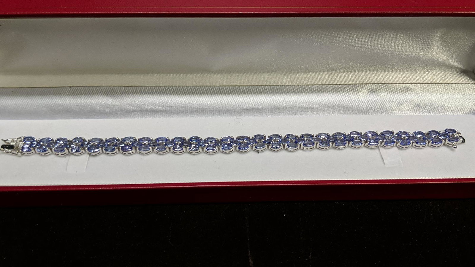 sterling 17.50 Ct. Genuine tanzanite bracelet: 7 1/2" L