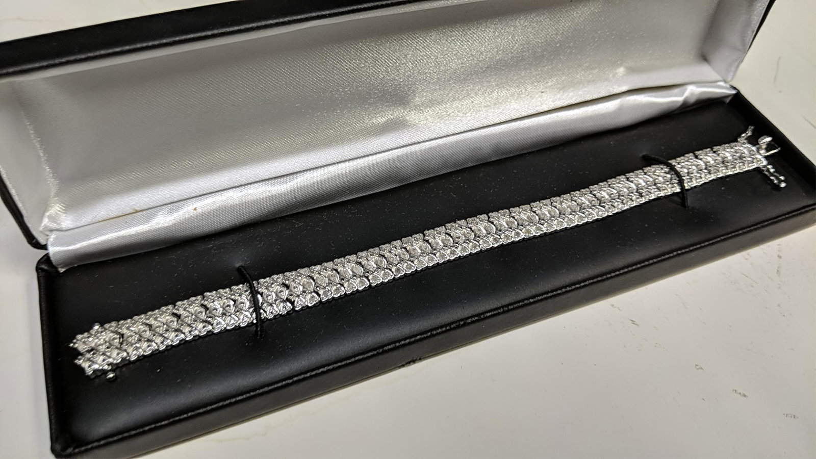 Sterling 1 Ct. white diamond bracelet: 7"