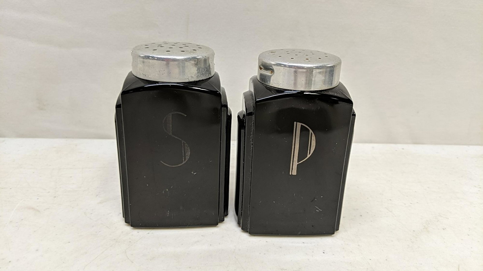 Vintage Black Amethyst Salt & Pepper shakers: good condition 4 1/4" T