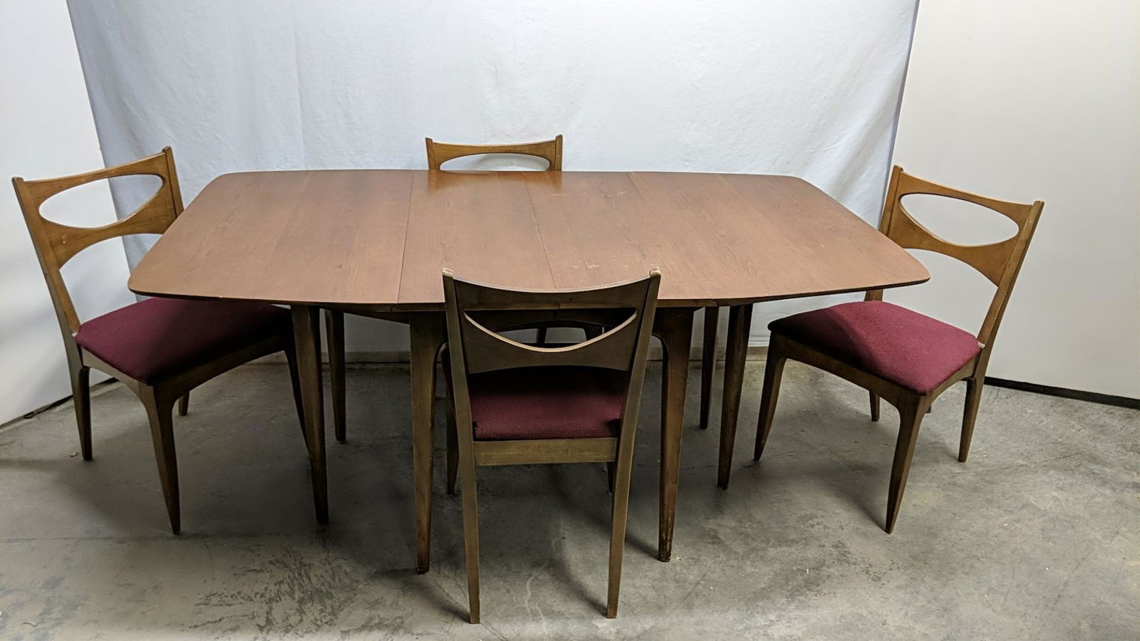 mid century modern Drexel table & 4 chairs (1 of 6)