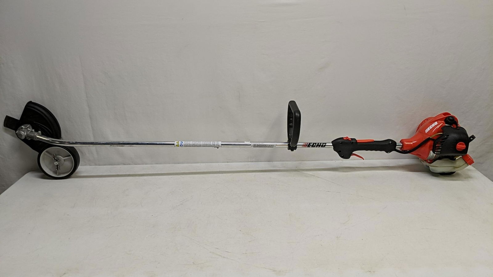 Echo Straight arm Edger #PE-225 gas operated (1 of 3)