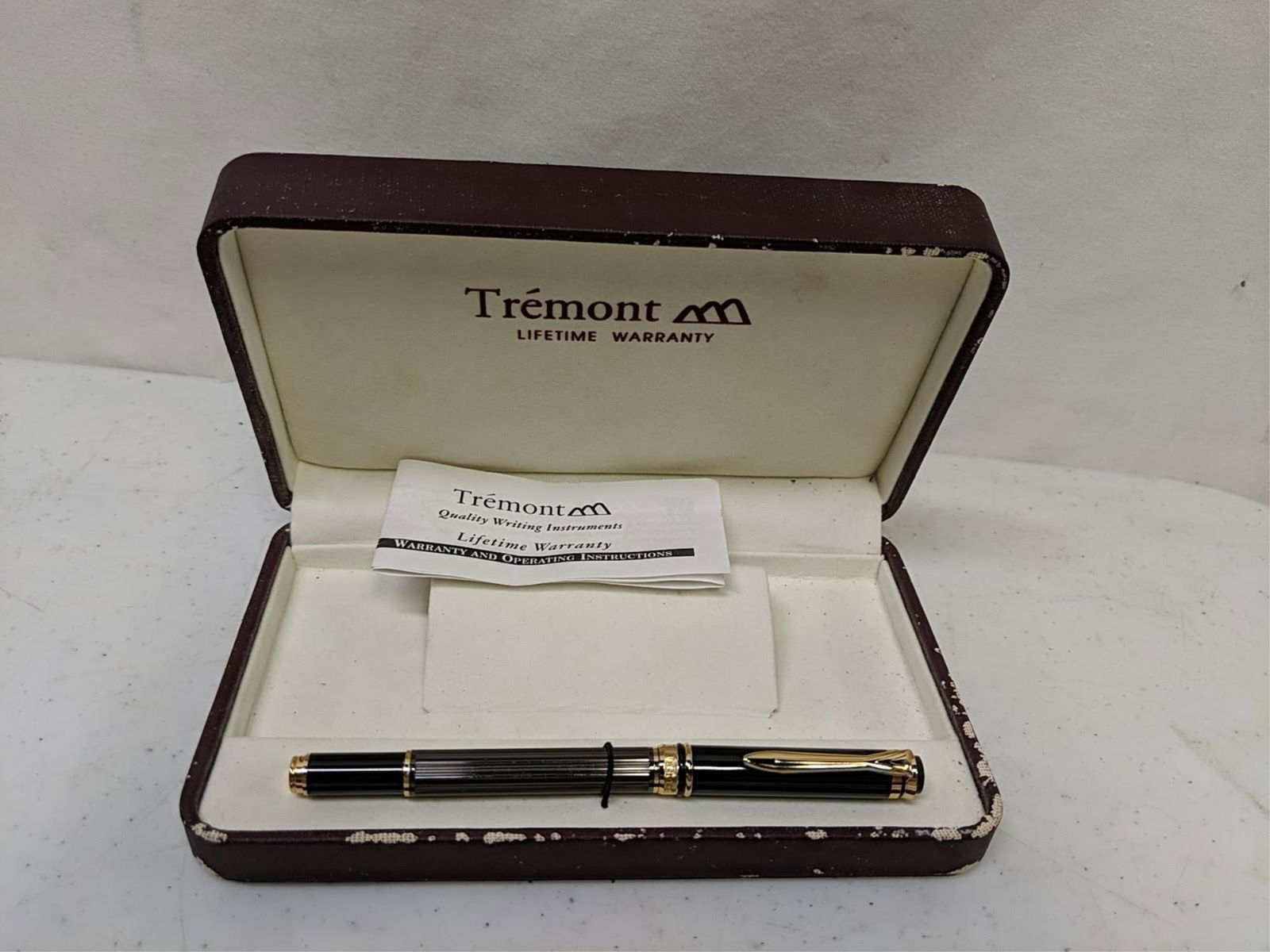 Vintage Tremont Lifetime warrant kink pen (1 of 2)