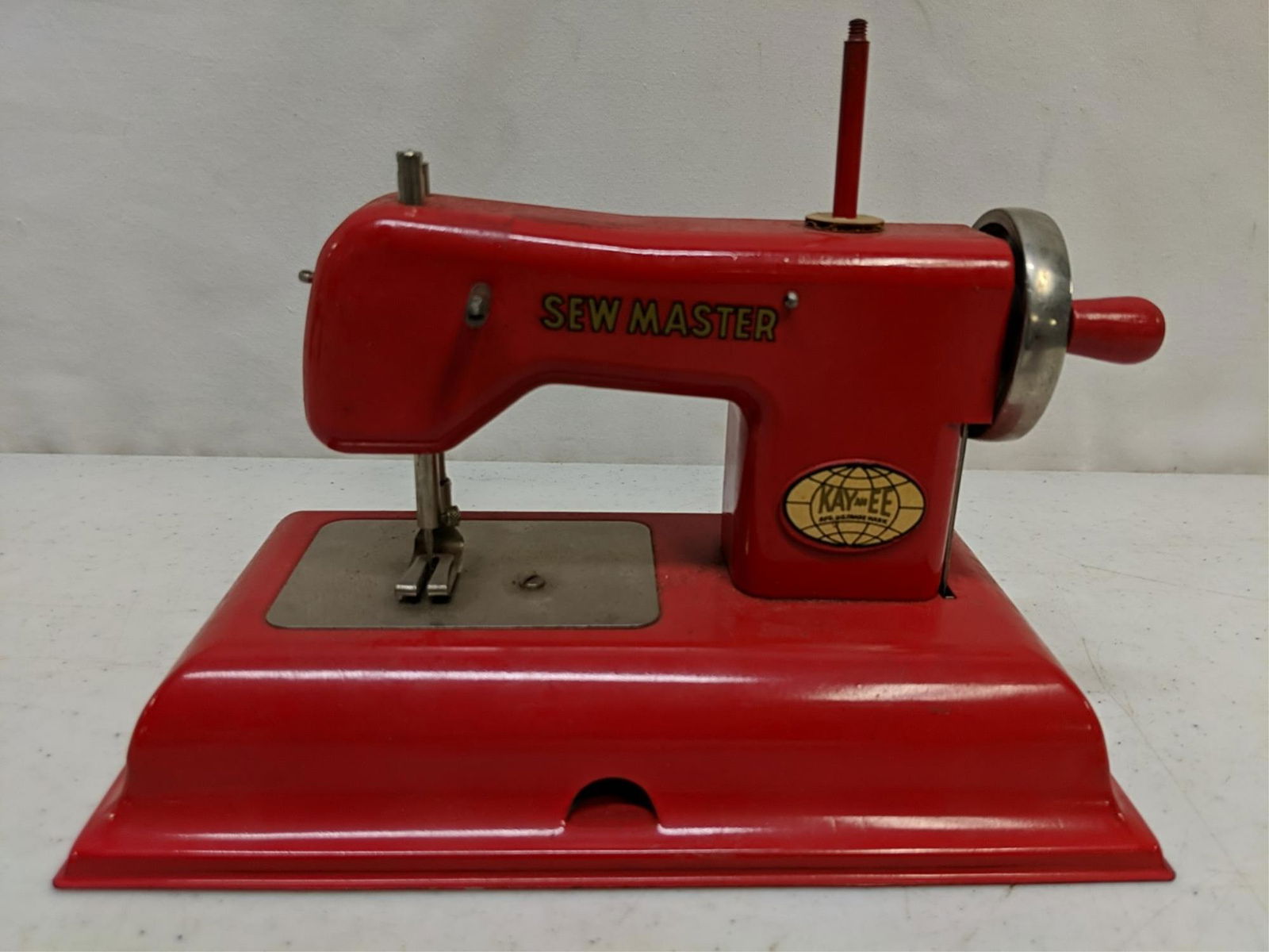 Toy Kay-ee Sew Master Sewing machine: hand crank really sews, 8 1/2" x 4 3/4" x 5" T