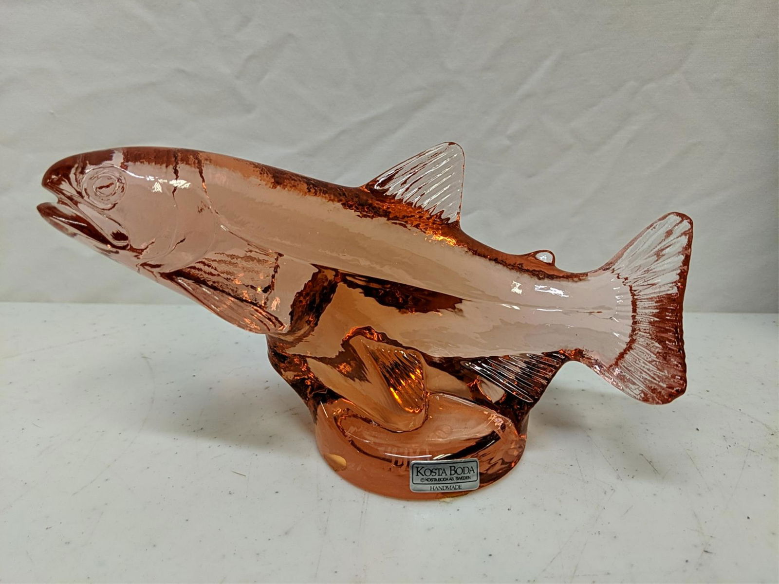 Svenskt Glas art glass fish: World Wildlife Fund 1987 Kosta - Boda Sweden signed Paul Hoff limited editiion of 8 thousand