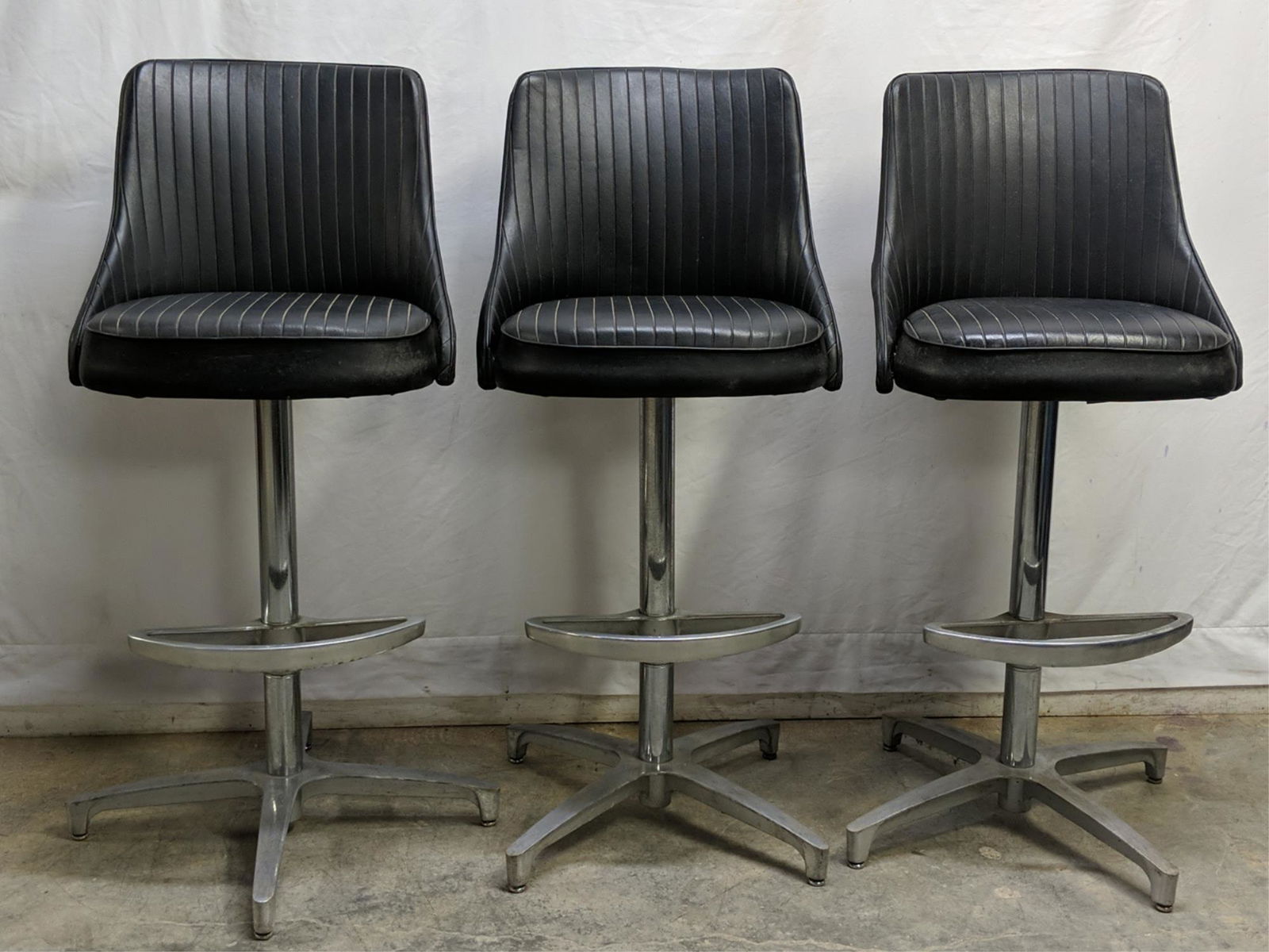 3 Mid Century Modern Chromcraft bar stools: 42" T x 20" D x 19" W good condition