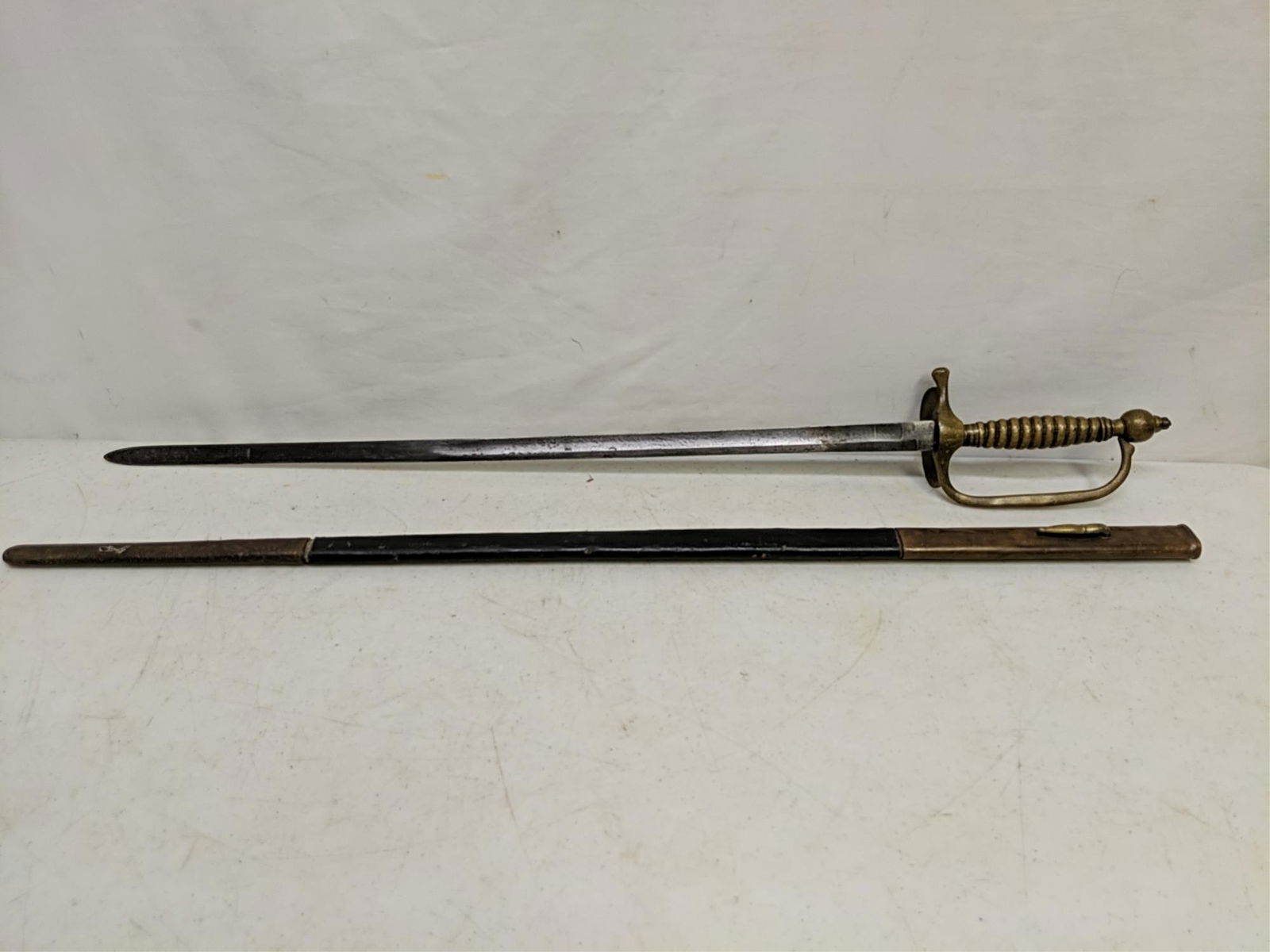 Unique Rare Civil War NCO sword with etched blade (1 of 6)