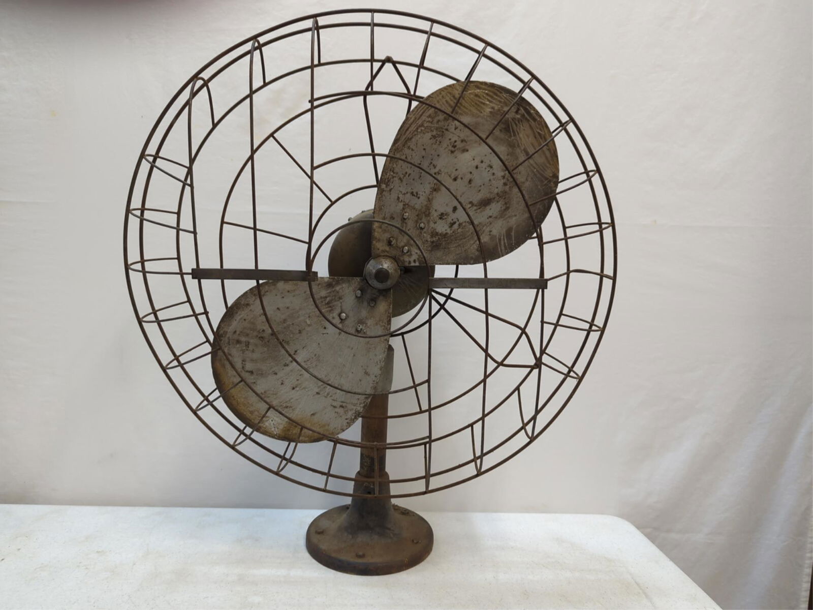 Zephair 2 blade 24" fan (1 of 3)