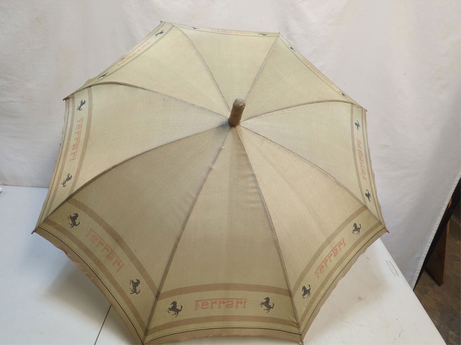 Vintage Ferrari Umbrella (1 of 5)
