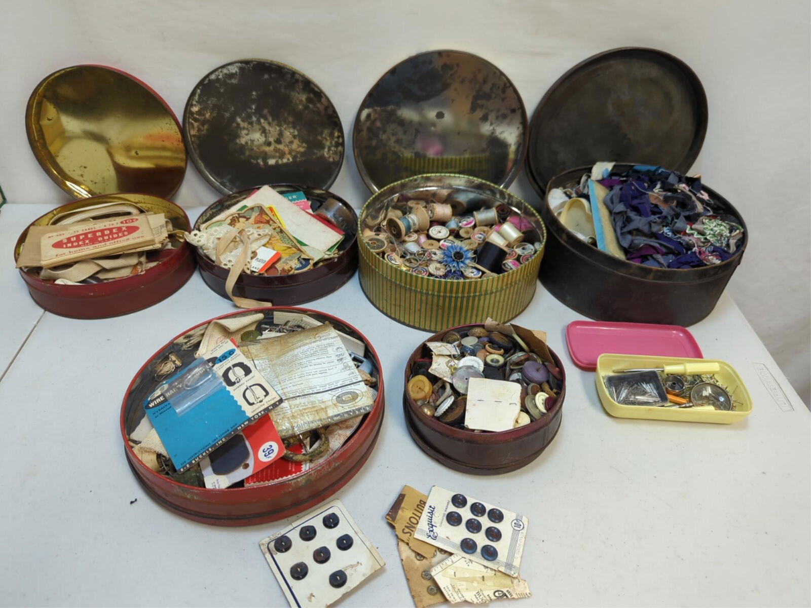 Lot of 6 vintage tins filled with sewing notions (1 of 2)