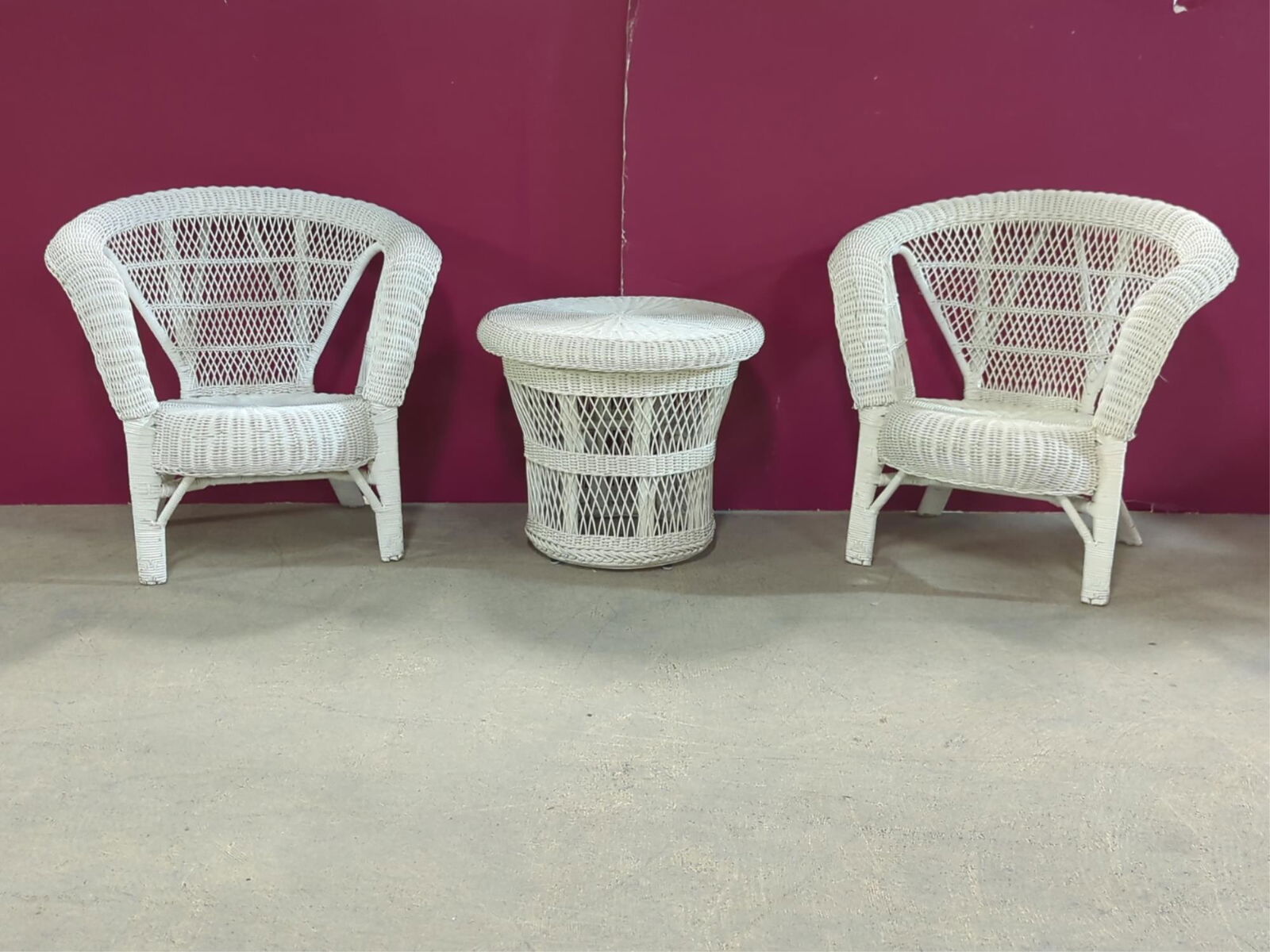3 pieces of vintage white wicker (1 of 4)