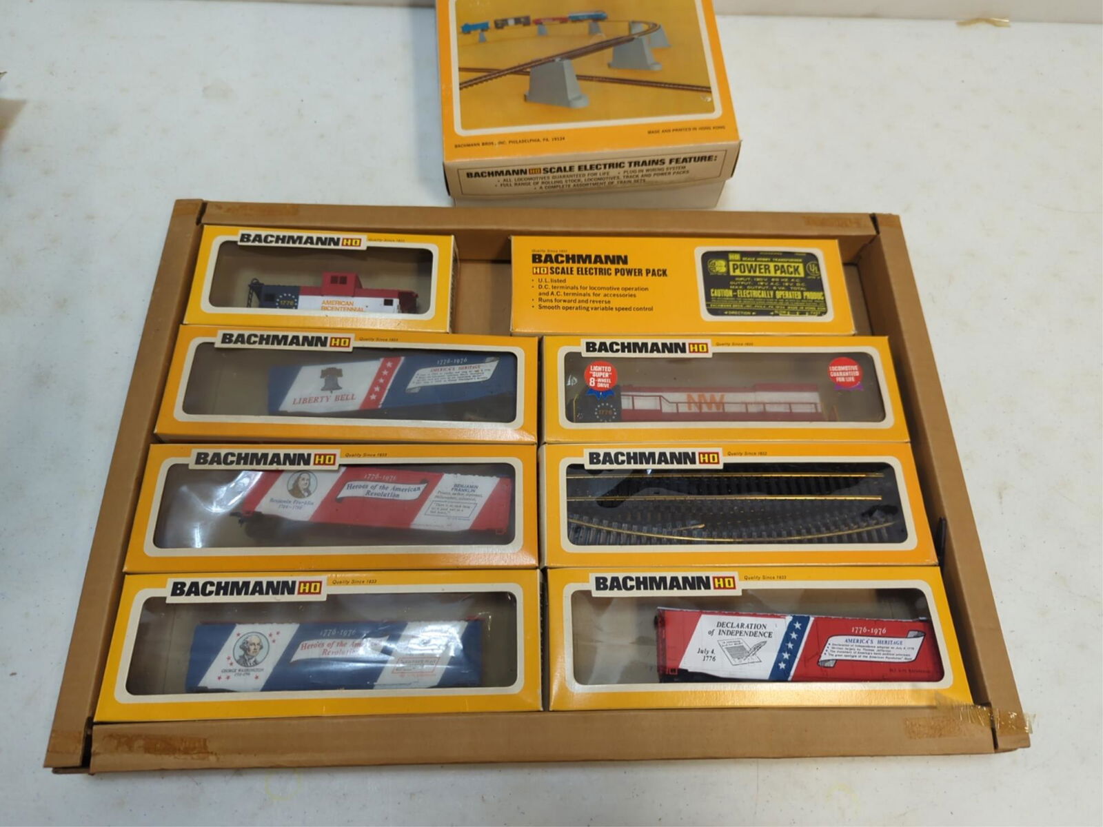 Bachmann Electric Bicentennial train set (1 of 1)