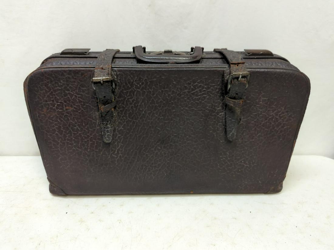Antique Leather Alligator suitcase with key (1 of 3)