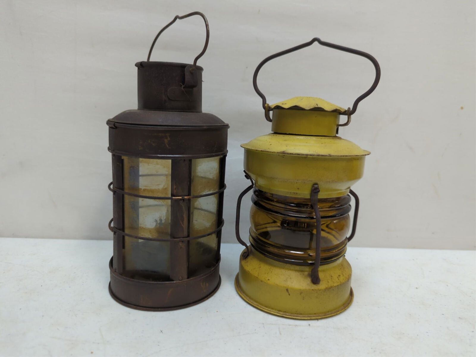 2 small kerosene lanterns (1 of 3)