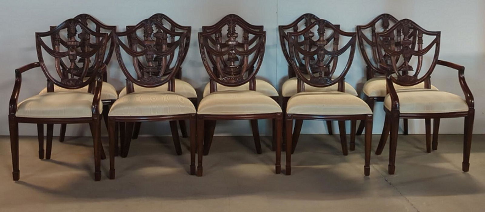 10 matching Maitland-Smith Hepplewhite dining chairs (1 of 4)
