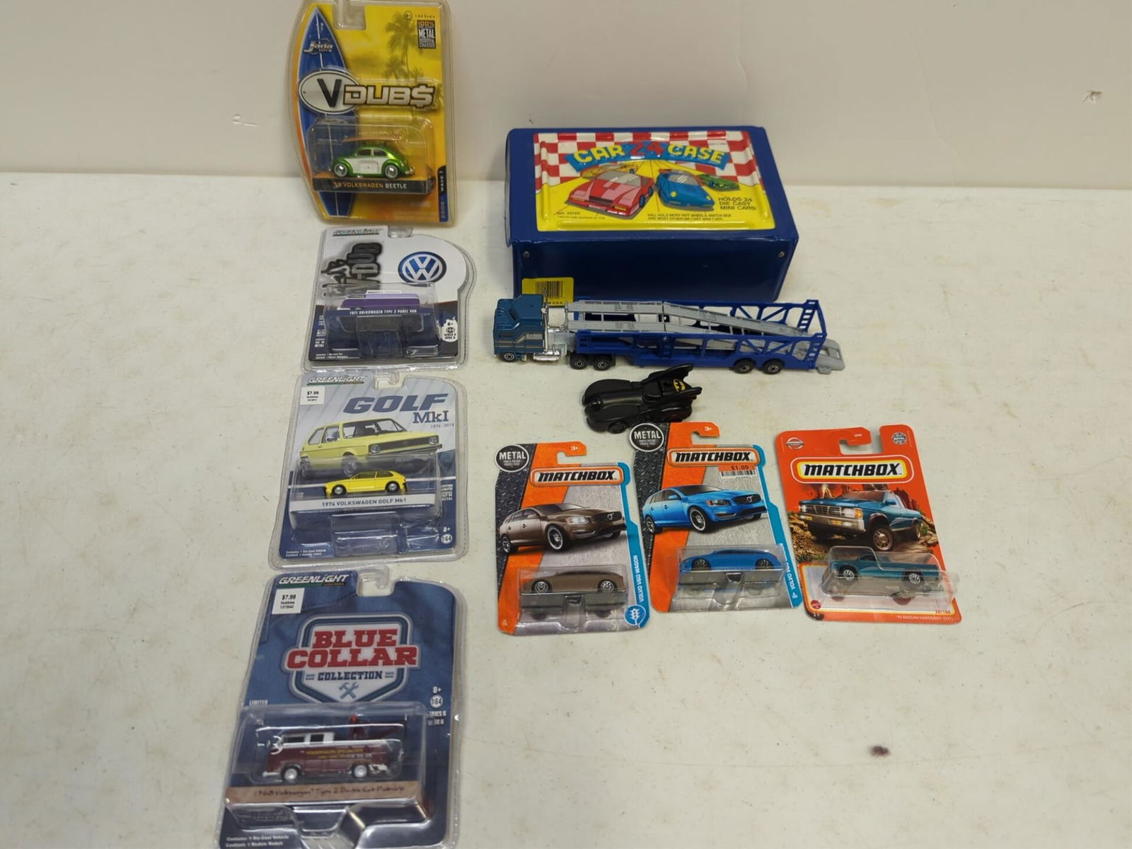 Assorted Toy cars and a 24 car carry case (1 of 1)