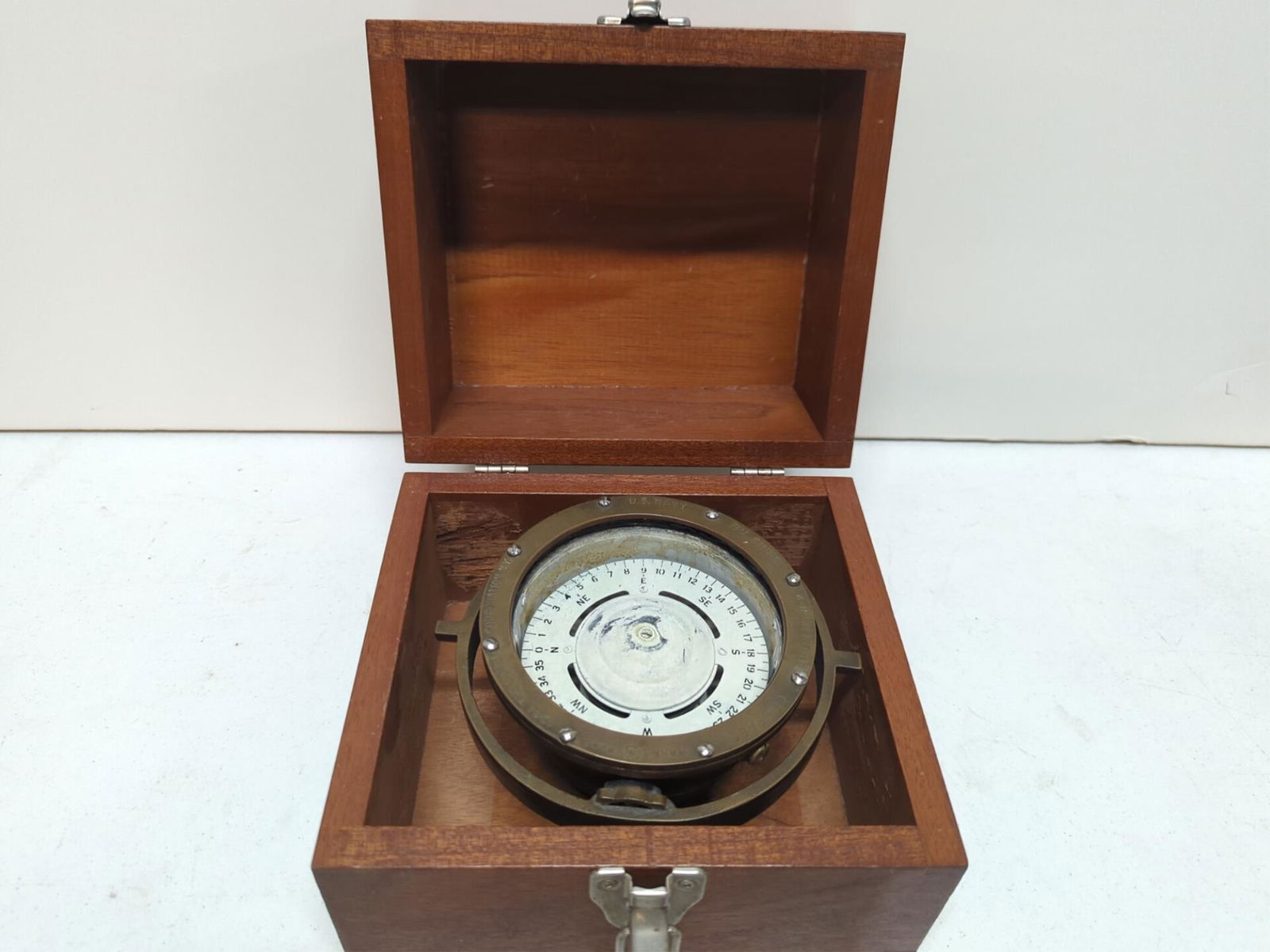 1941 Lionel Corp., BU ship compass #8246 (1 of 3)