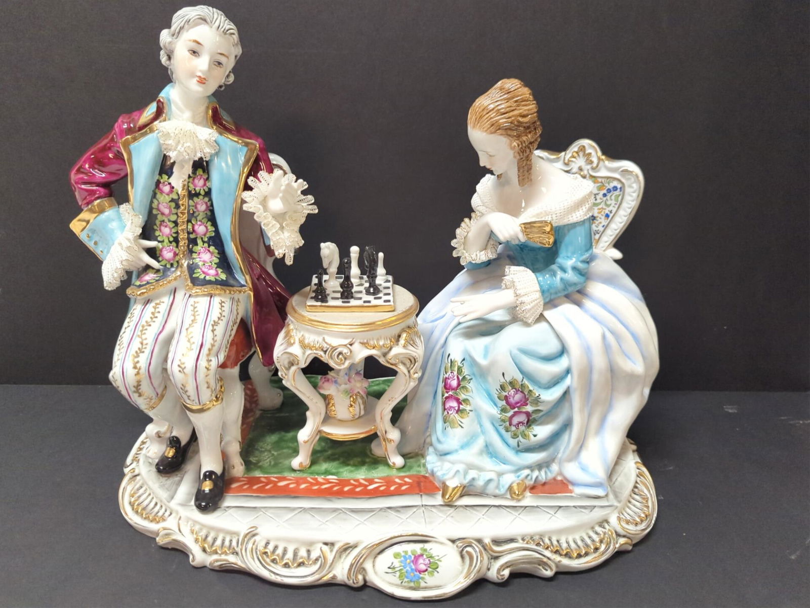 Capodimonte Figurines playing chess (1 of 4)