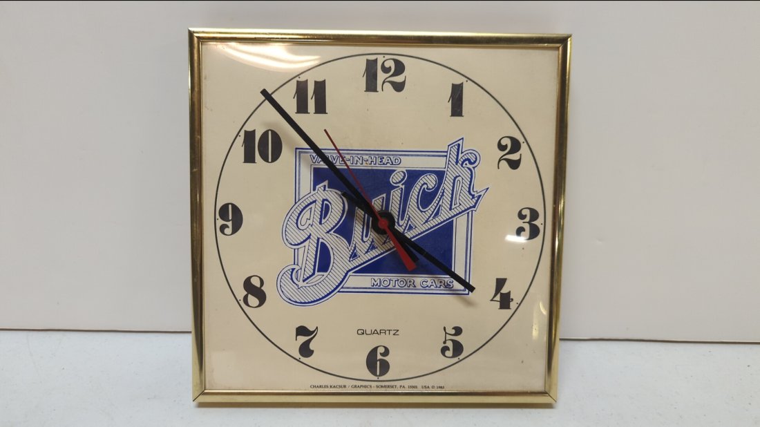 Vintage Buick Quartz Clock - 1983 (1 of 2)