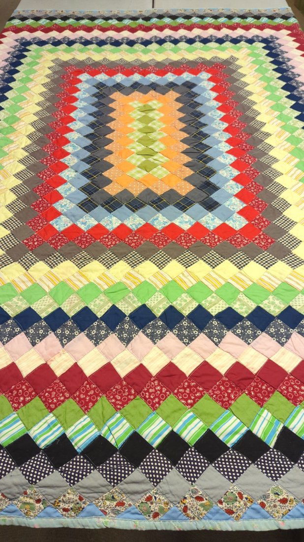 Hand made Trip Around The World Quilt (1 of 3)