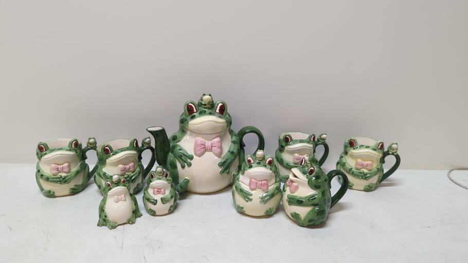 9 Piece Frog Tea Set