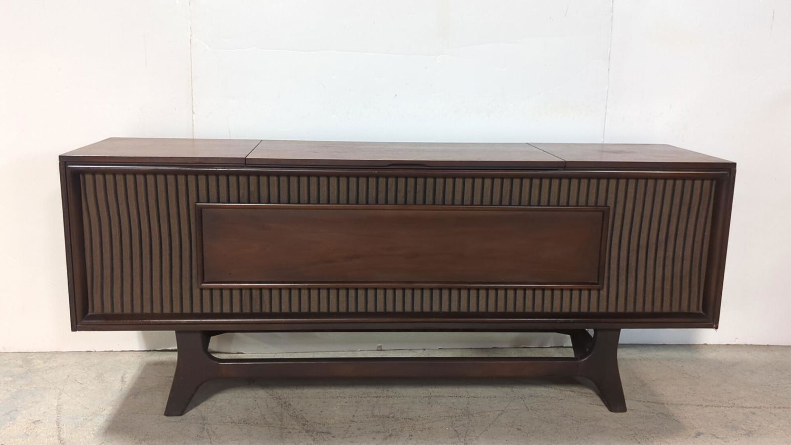 Mid Century Modern GE Granville console  stereo - hardwood cabinet (1 of 6)