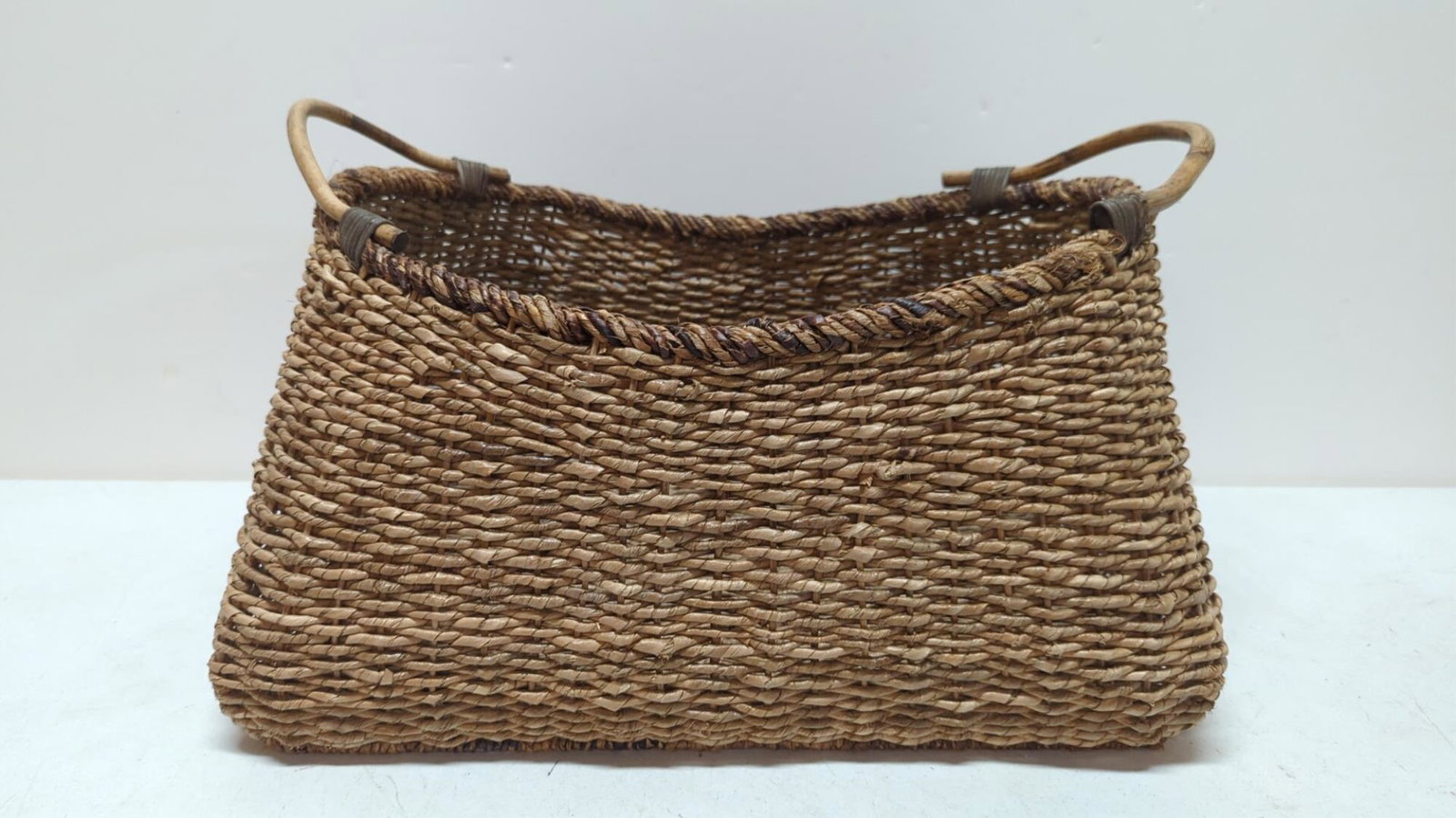 Large hyacinth Basket with Bamboo handles: 21" L x 16" w x 13" T good condition