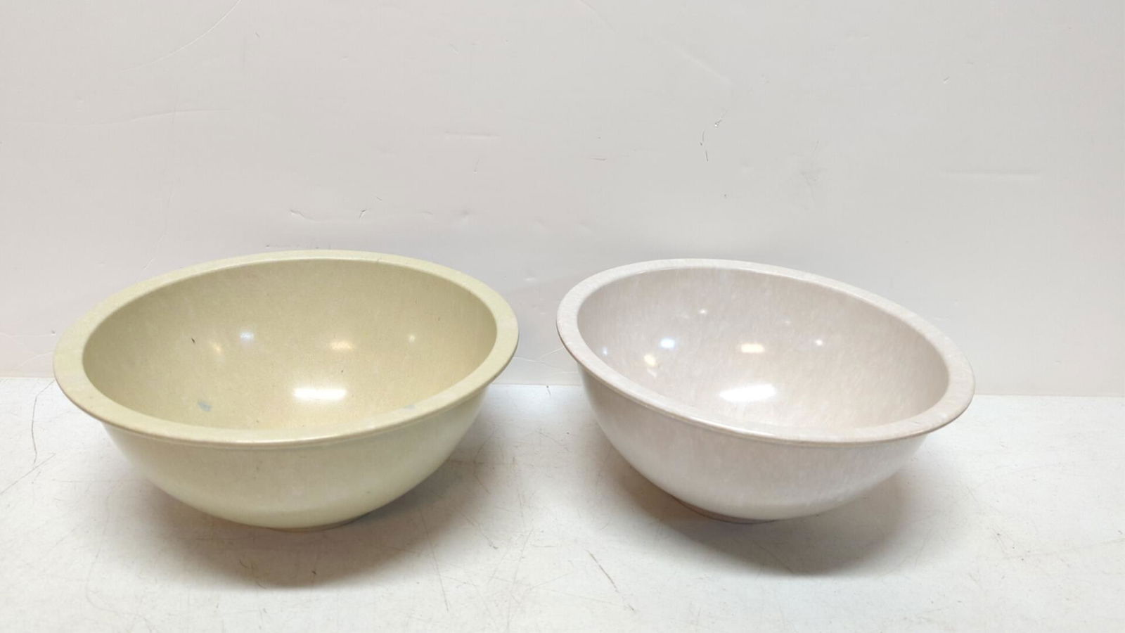 (2) Vintage Texas Ware Mixing Bowls (1 of 3)