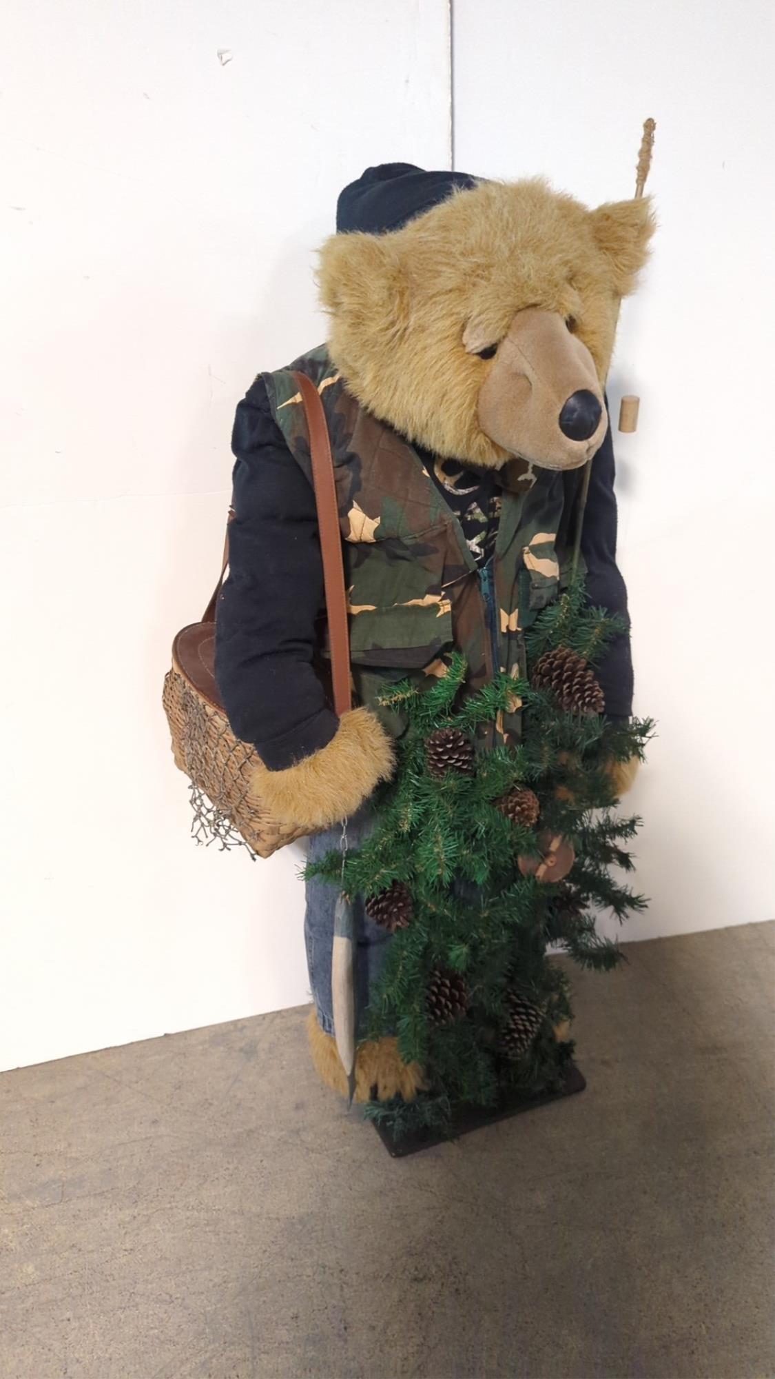 45" Sporting goods Bear Fishing Display (1 of 3)
