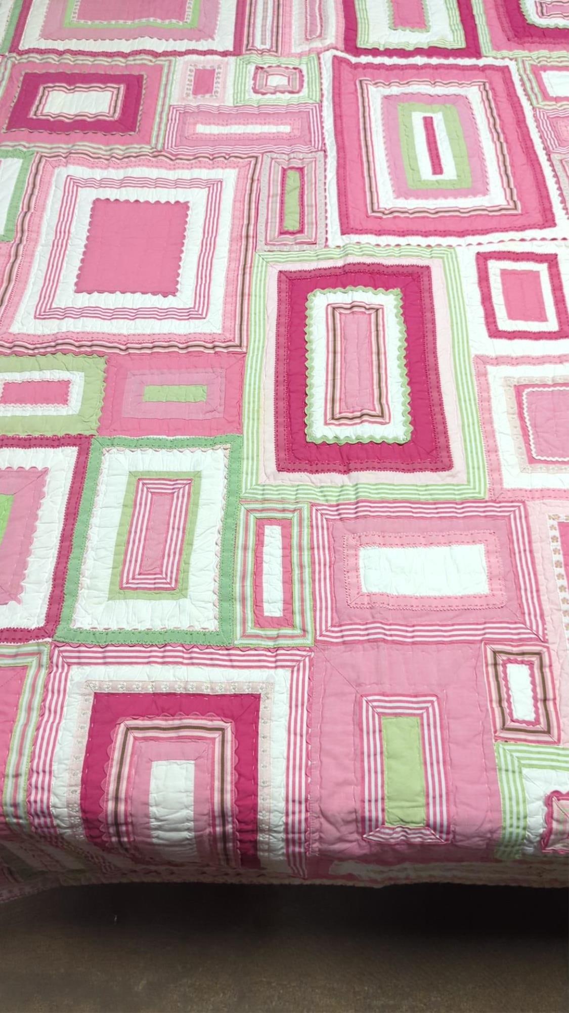 Hand applicaid hand stitched & quilted quilt (1 of 2)