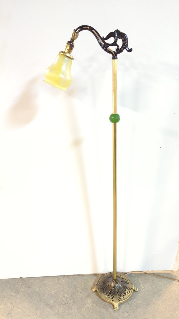 Vintage Floor Bridge lamp (1 of 3)