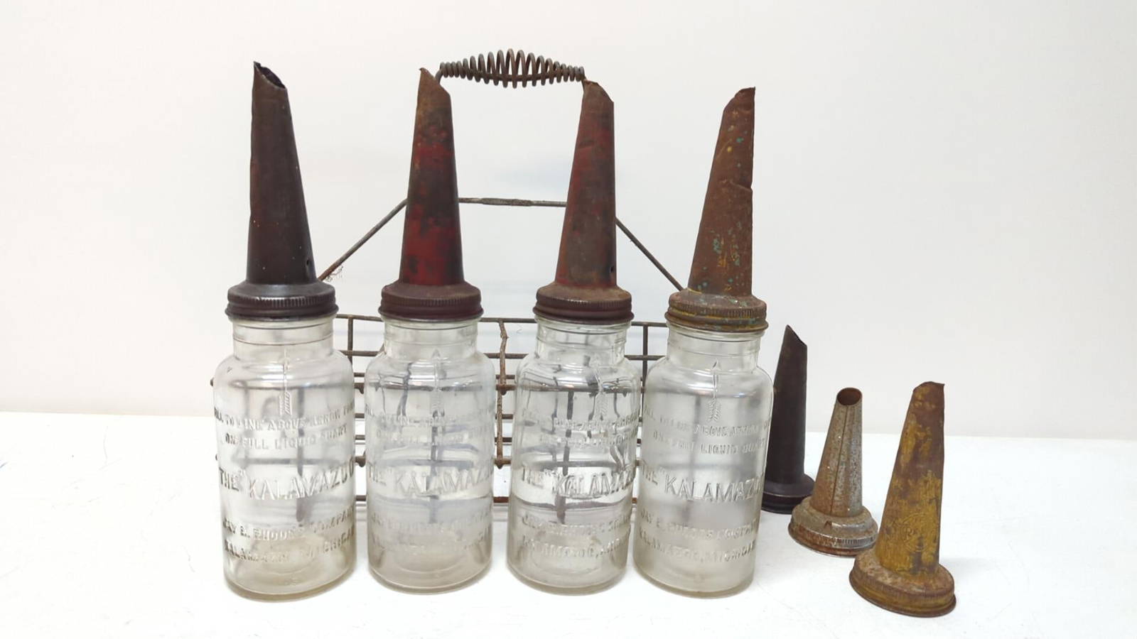 (4) Original "the Kalamazoo" Oil Bottles & Cady Auction