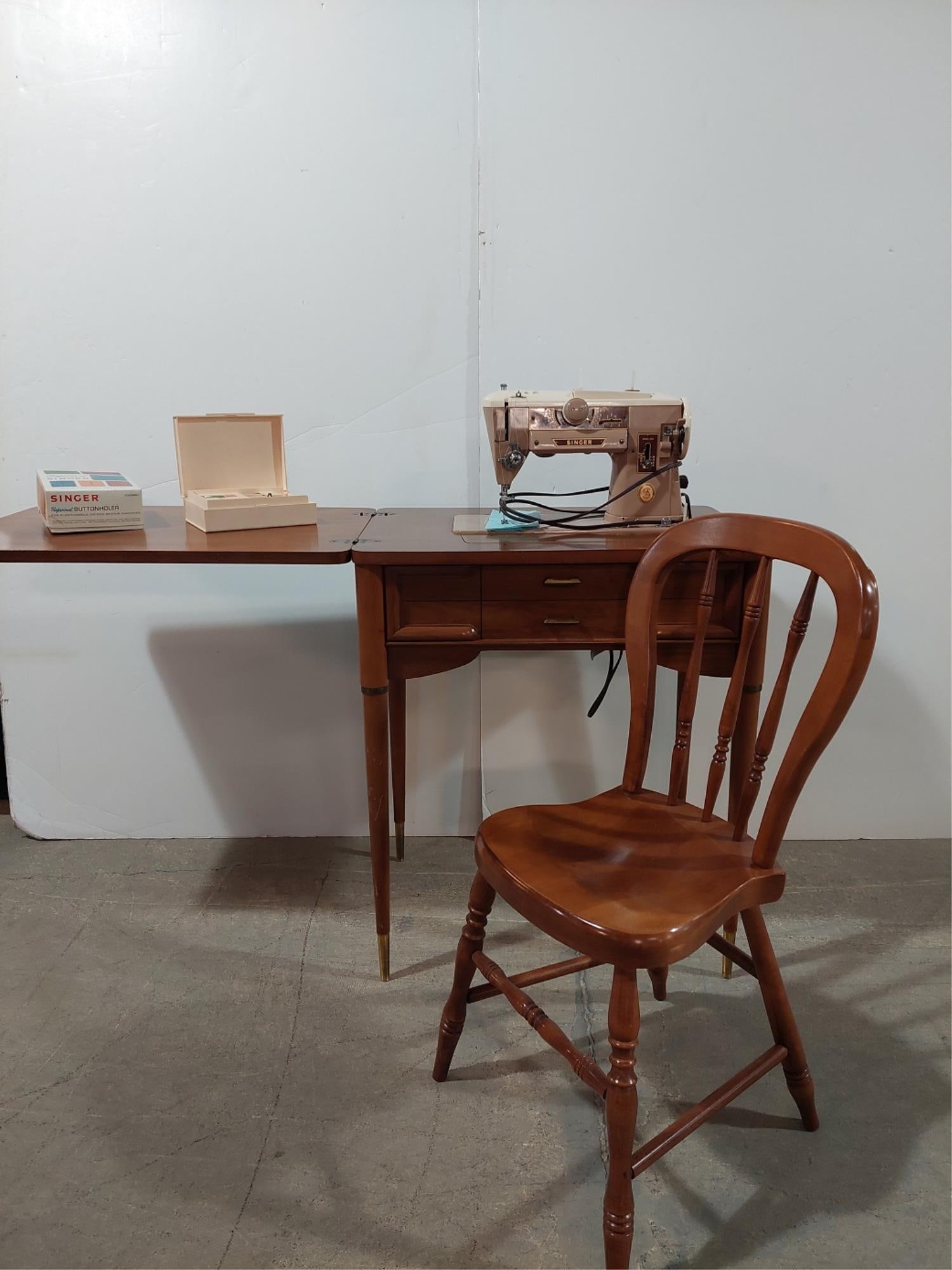 Vintage Singer Sewing Machine, Chair & Accessories Auction