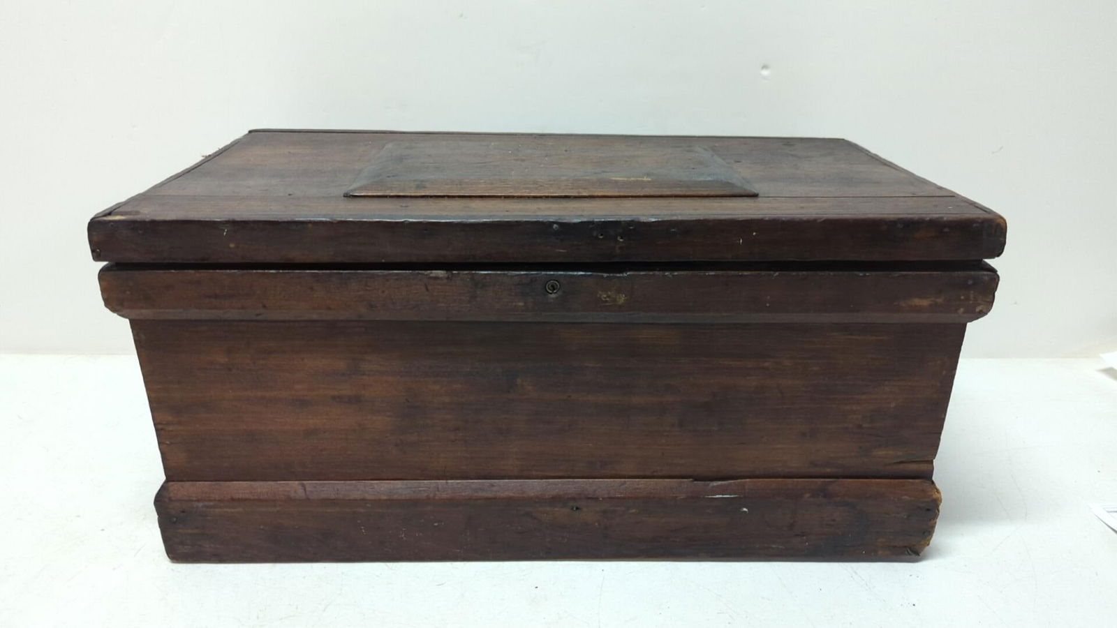 Antique Carpenters Wooden Tool Chest with tools (1 of 7)