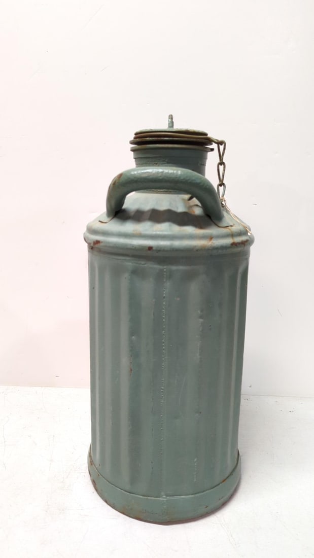 Metal Vintage Green Liquid Container: Davis Welding Co., Ohio 5 gallon 23" W x 0" diameter