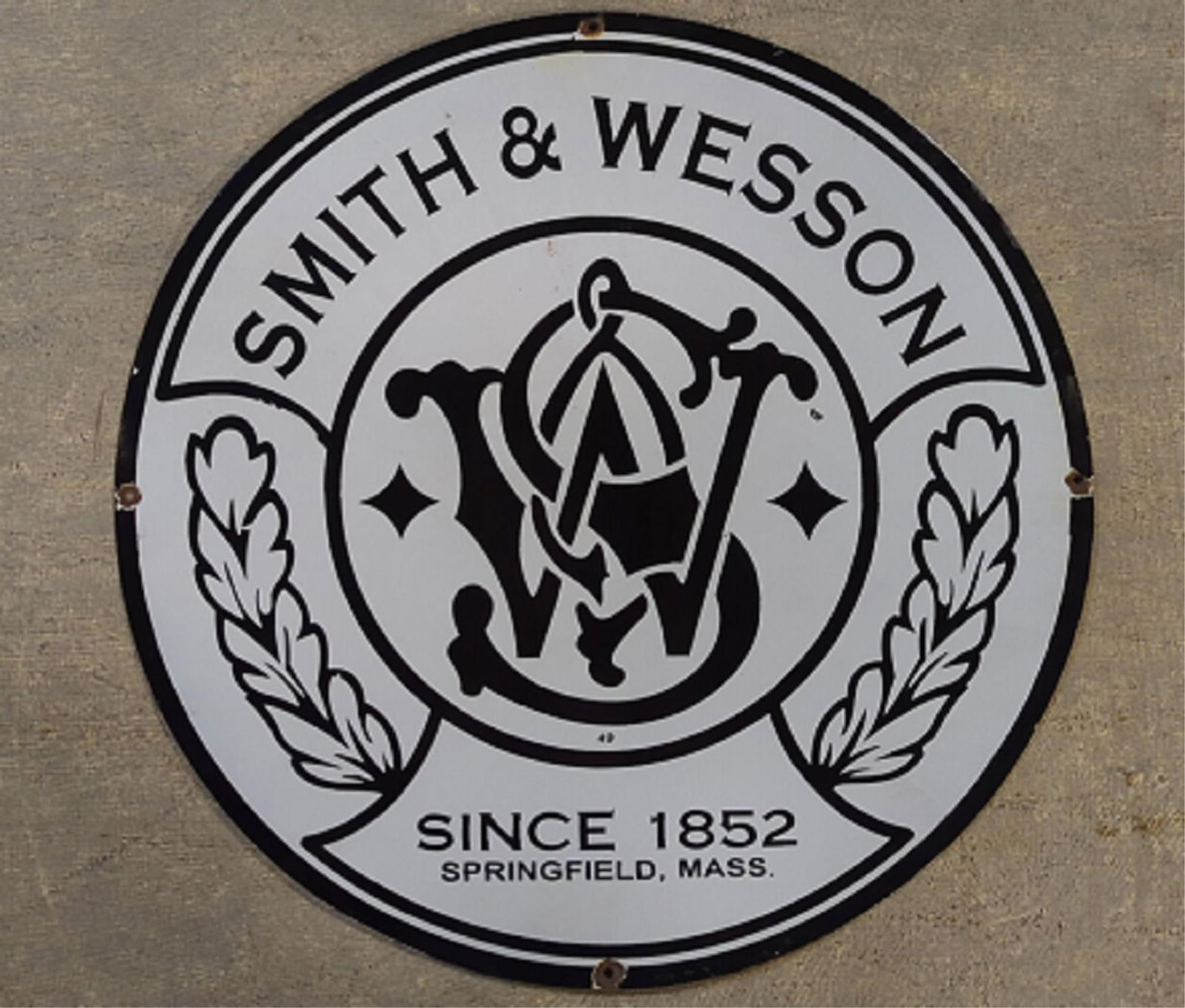 30" Porcelain sigle sided Smith & Wesson sign (1 of 4)