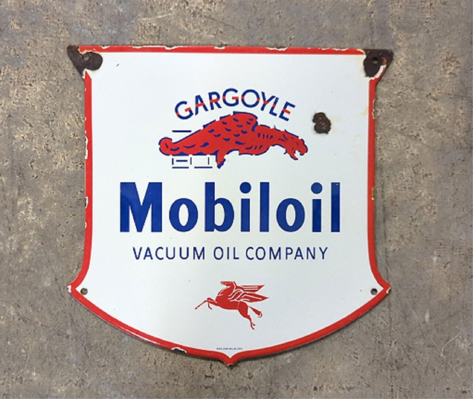 Porcelain Mobiloil Gargoyle pump plate sign (1 of 4)