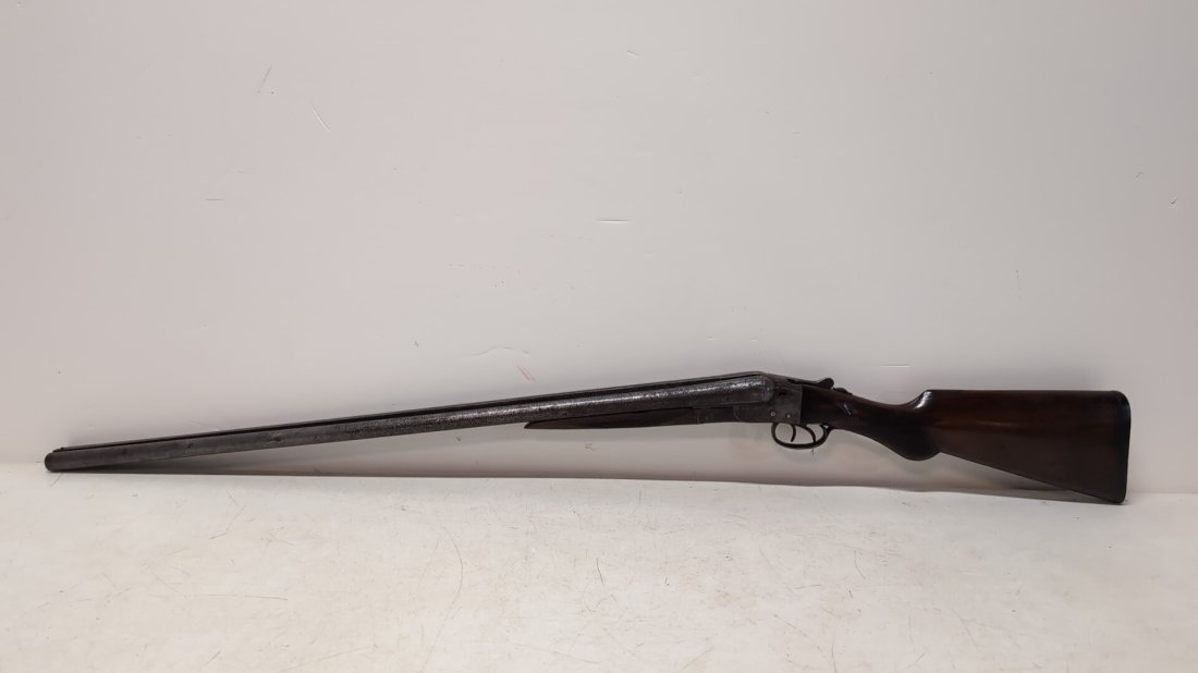 12 gauge Chicago Long Range shot gun: Wonder Double barrel Andrews Fyberg & Sons Double Trigger S.N.18537 Made for Sears Roebuck 32" Damascus Barrels good condition for age Checkered stock and forearm
