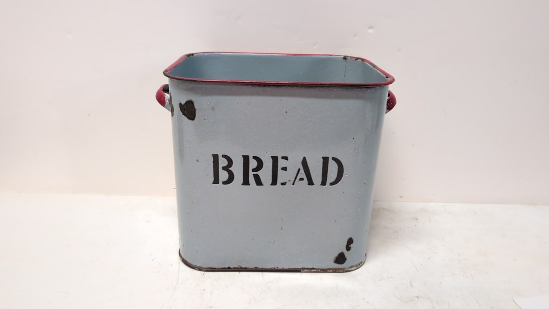 Vintage Granitwae Bread Bin (1 of 2)