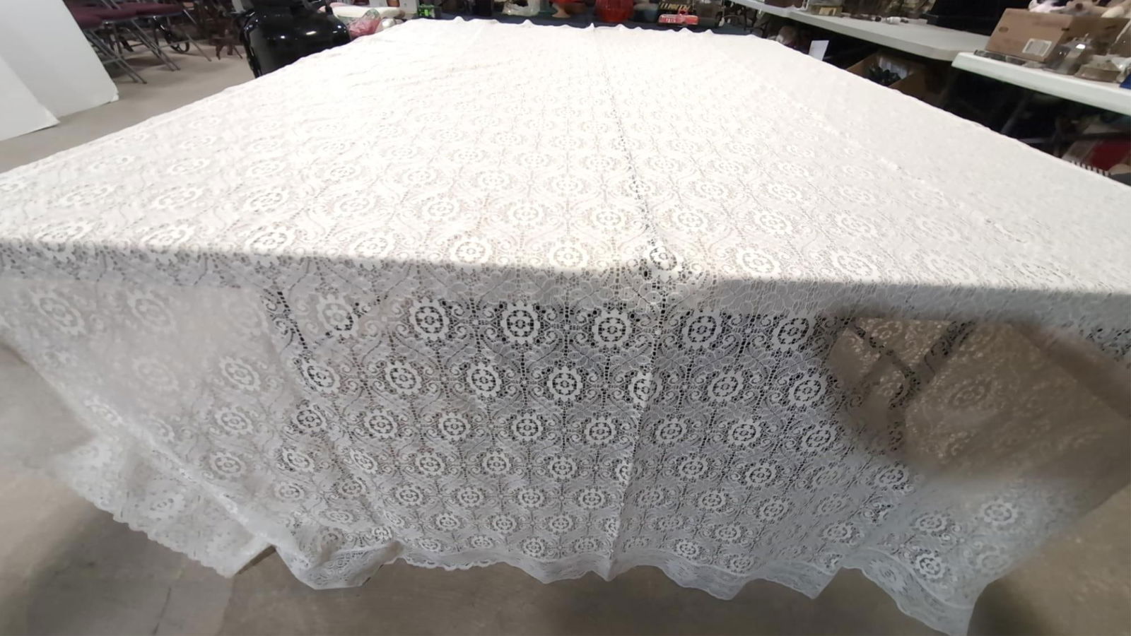 Vintage Quaker Lace Table Cloth (1 of 2)