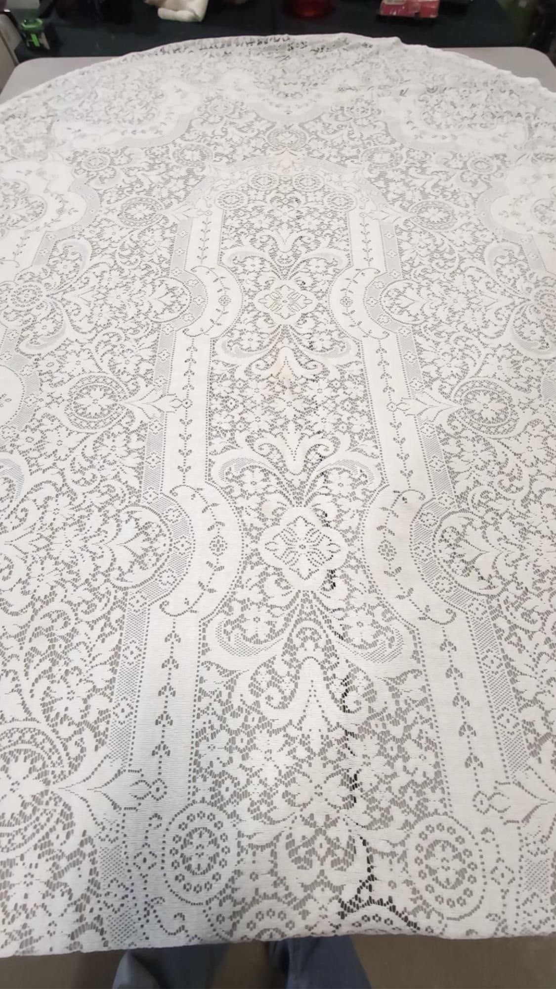 Vintage Lace Table Cloth: good condition 102" L x 64" W