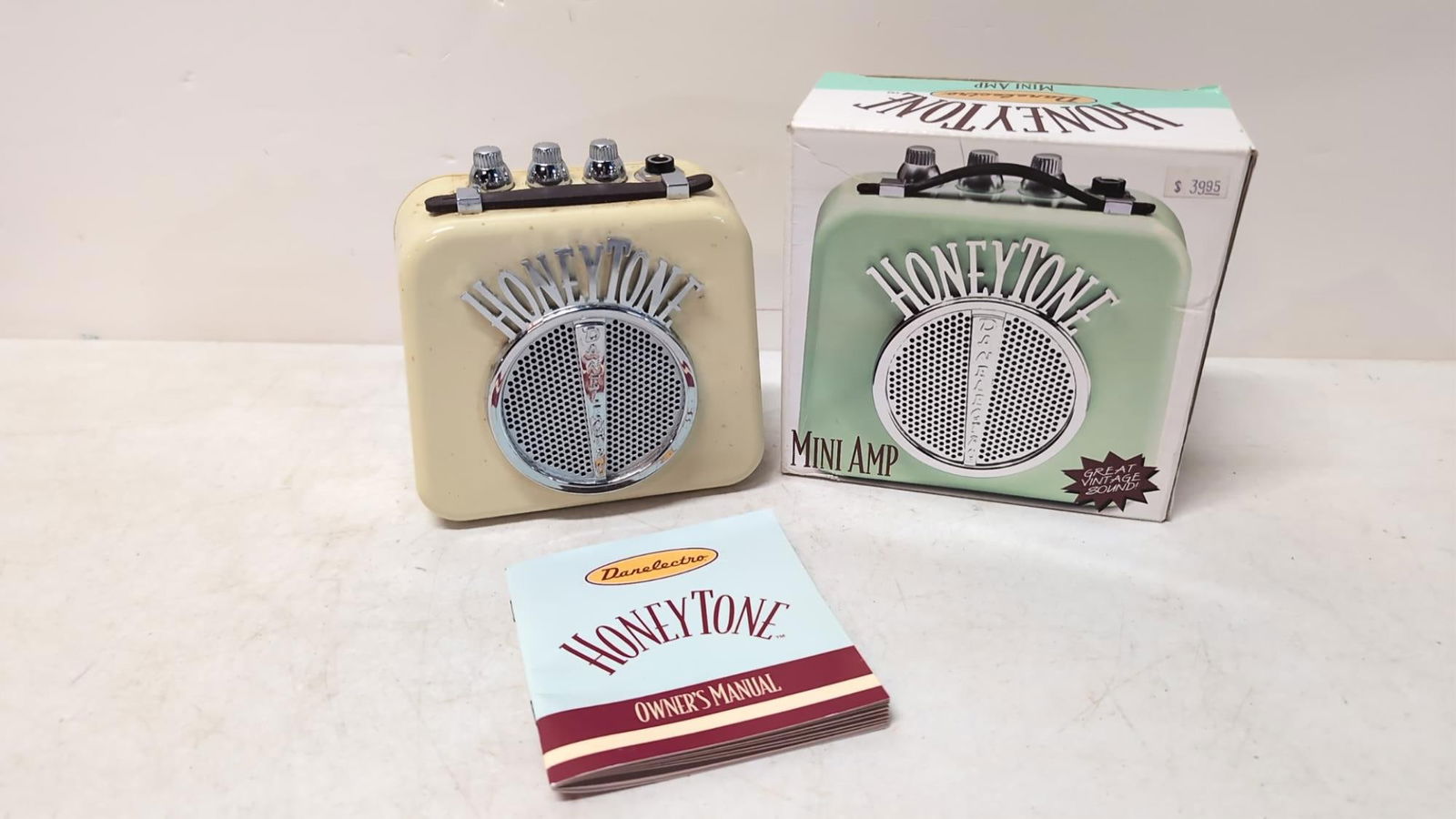 HoneyTone Mini Amp in Original Box (1 of 2)