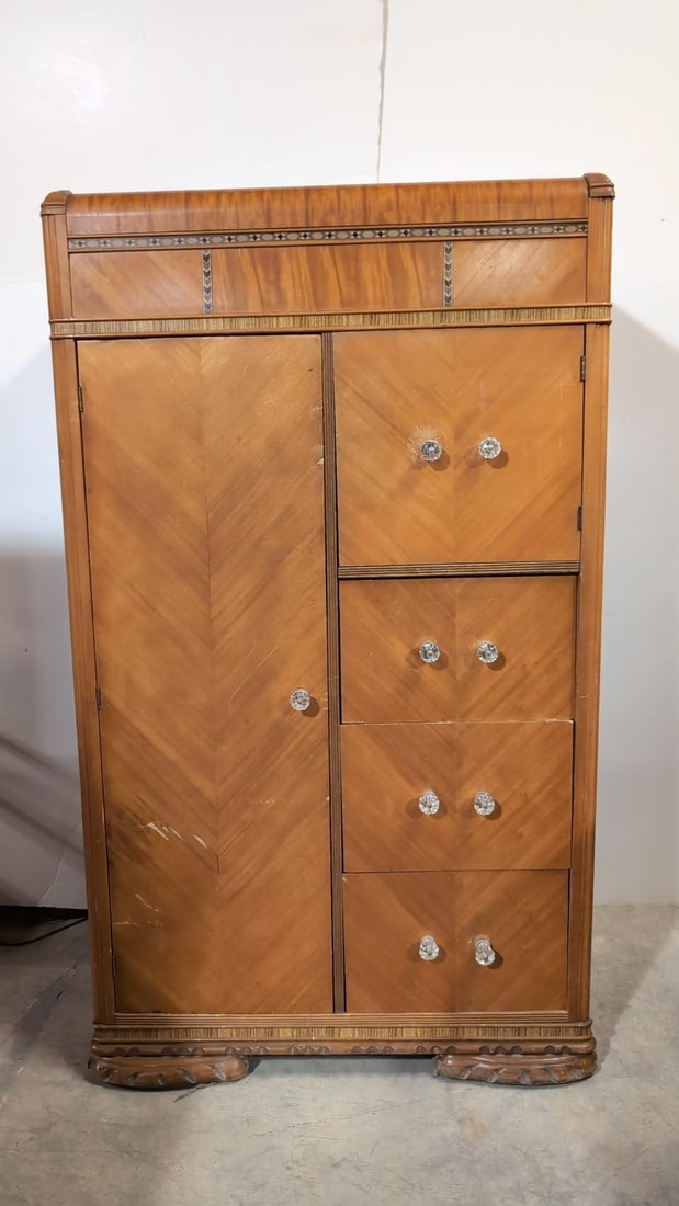 Depression Waterfall Deco Wardrobe (1 of 3)