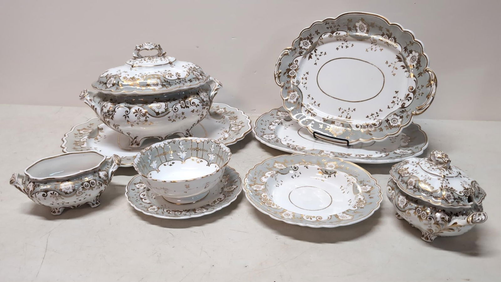 9 pieces Antique Gold trim China (1 of 4)