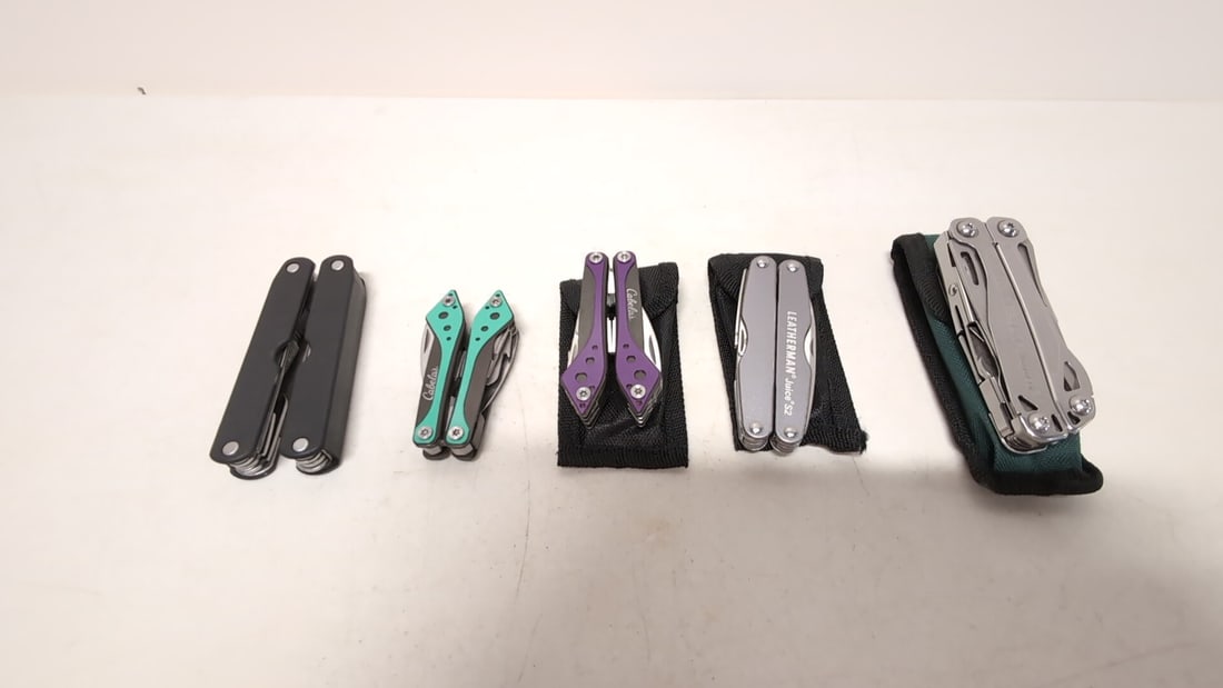 5 Multi Tool Knives  -  3 with cloth cases (1 of 5)