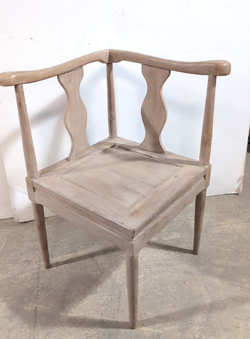White Washed Corner Chair: good condition 32" t x 29" w x 26" D